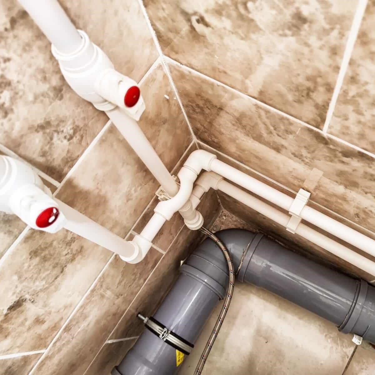 instalacja kanalizacyjna w domu